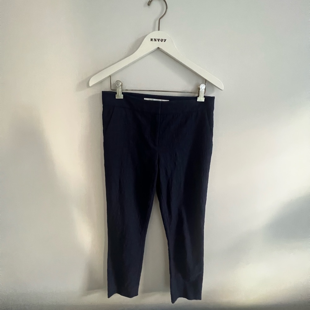 Diane Von Furstenberg blue capri pants in a perfect condition, size 2